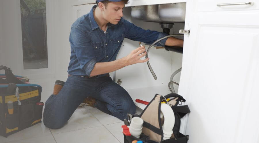 Local tankless water heater installation in Macon, MO